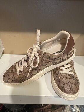 Coach Brown Signature Canvas Low-Top Sneakers with Cream Accents